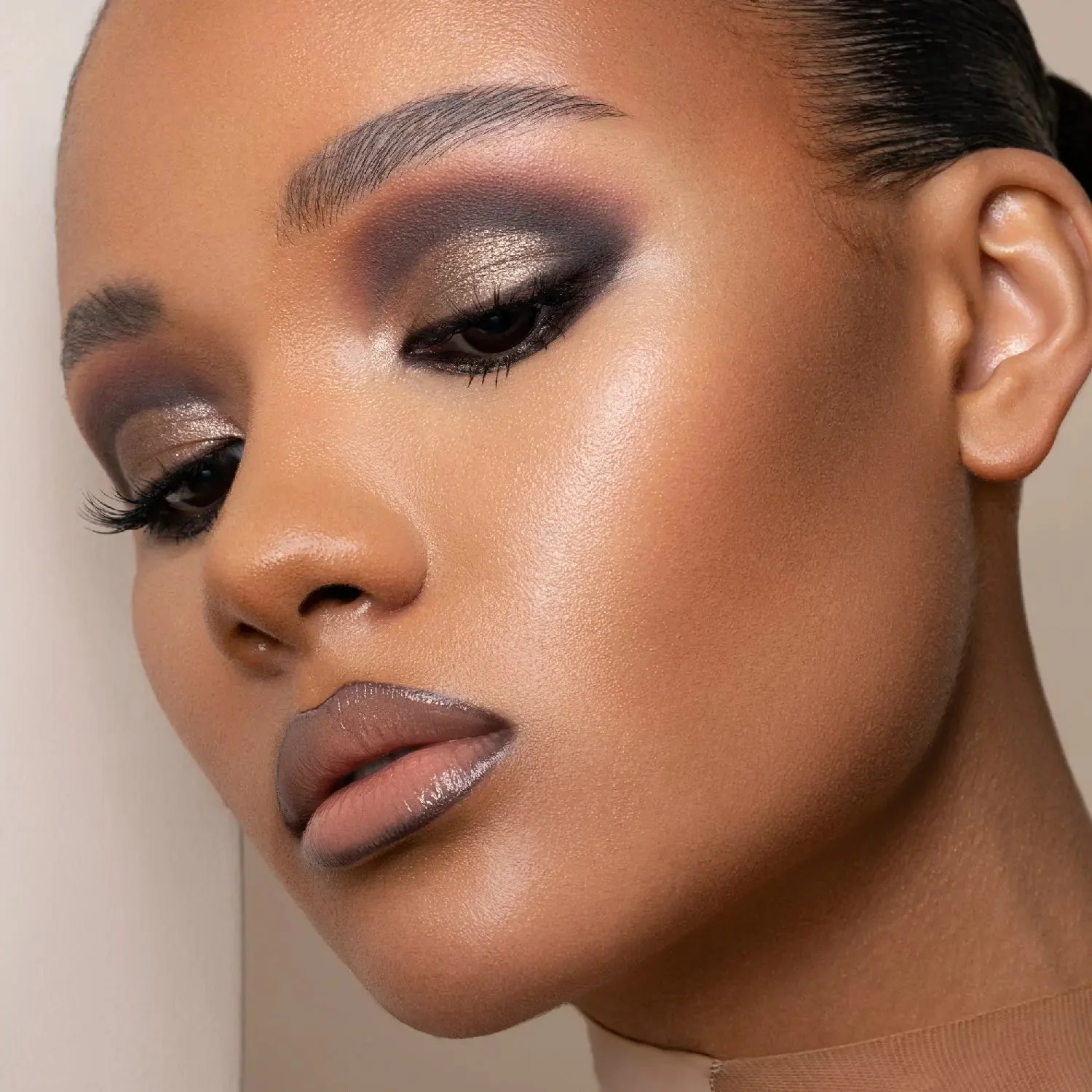 I NEED A NUDE EYESHADOW PALETTE - Image 3