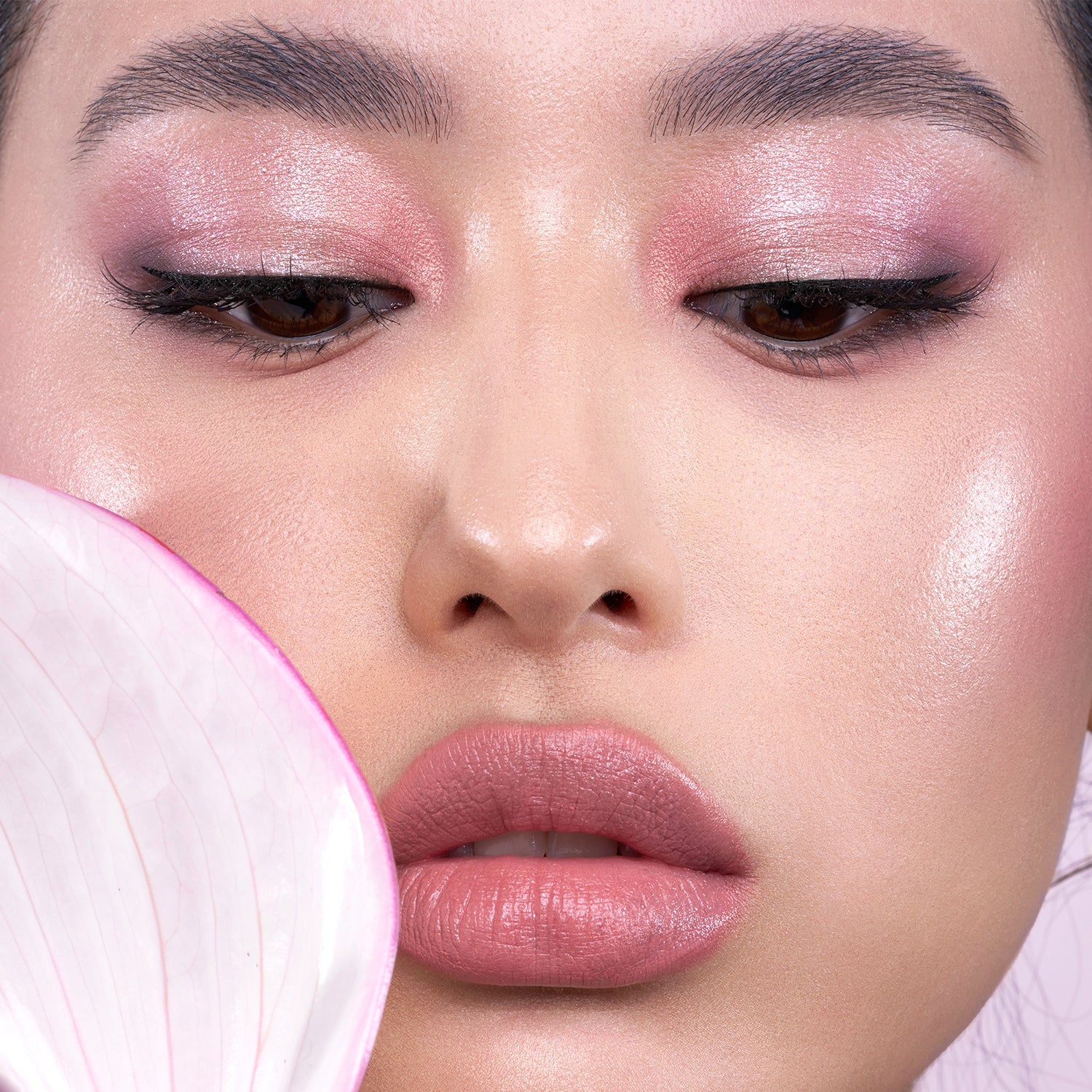 MINI ROSE EYESHADOW PALETTE - Image 3