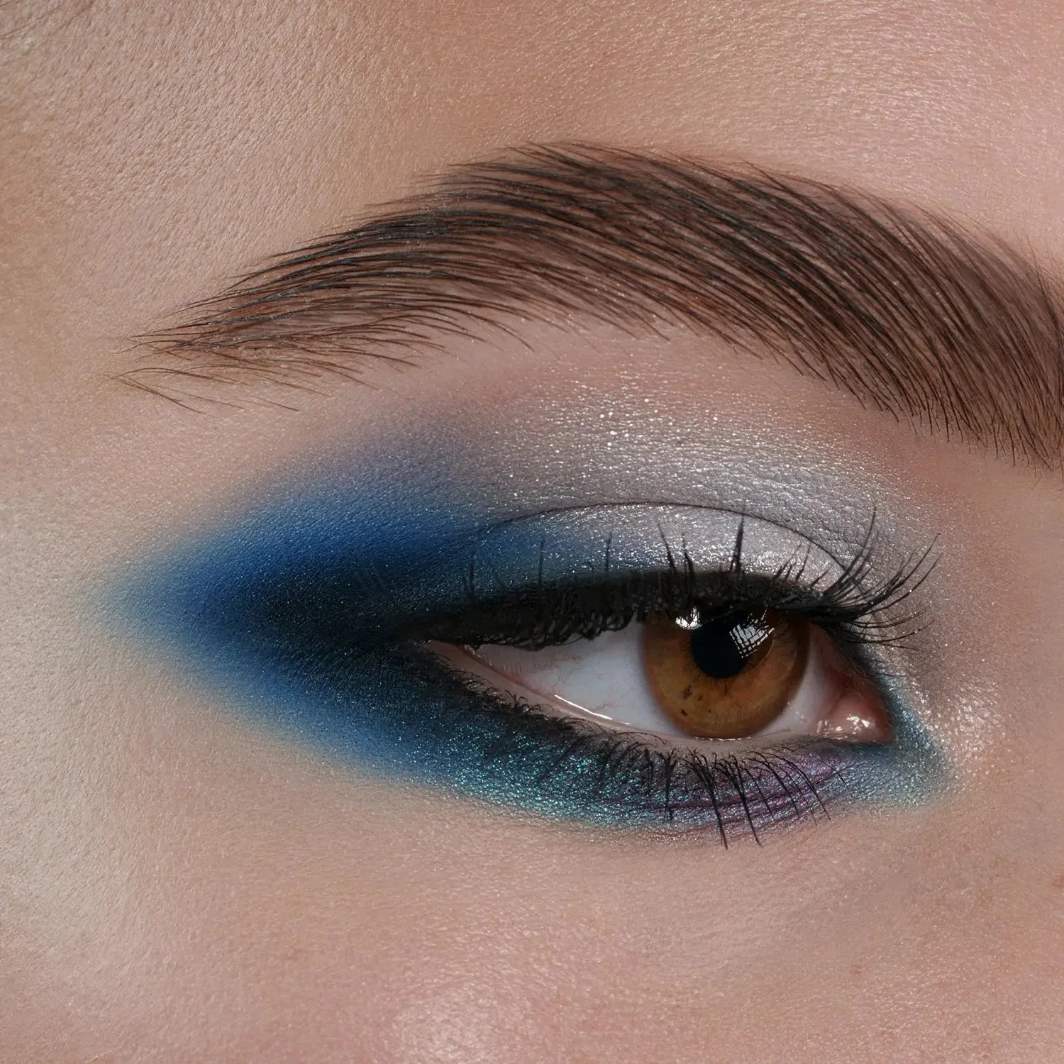MINI TRIOCHROME EYESHADOW PALETTE - Image 8