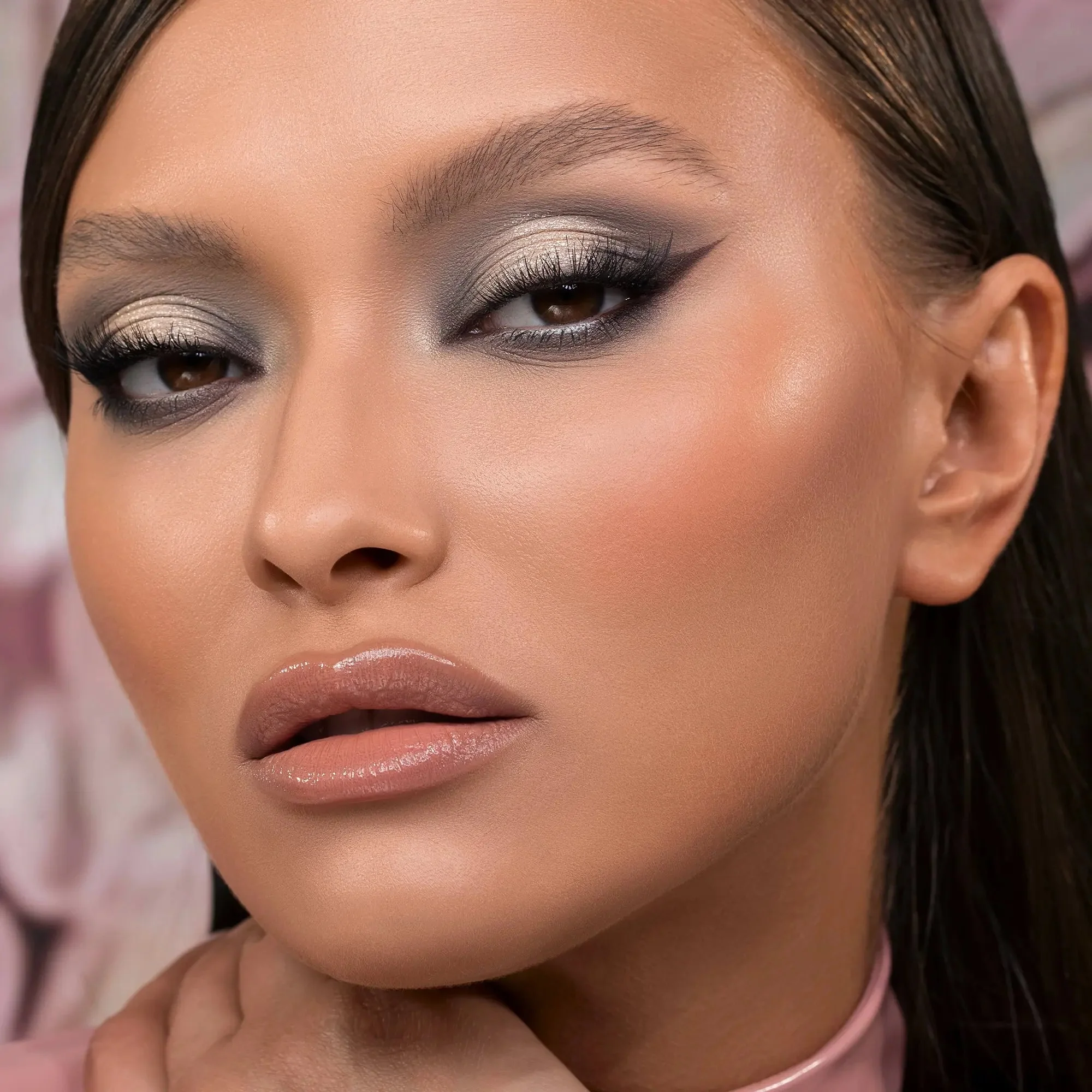 RETRO GLAM EYESHADOW PALETTE - Image 7